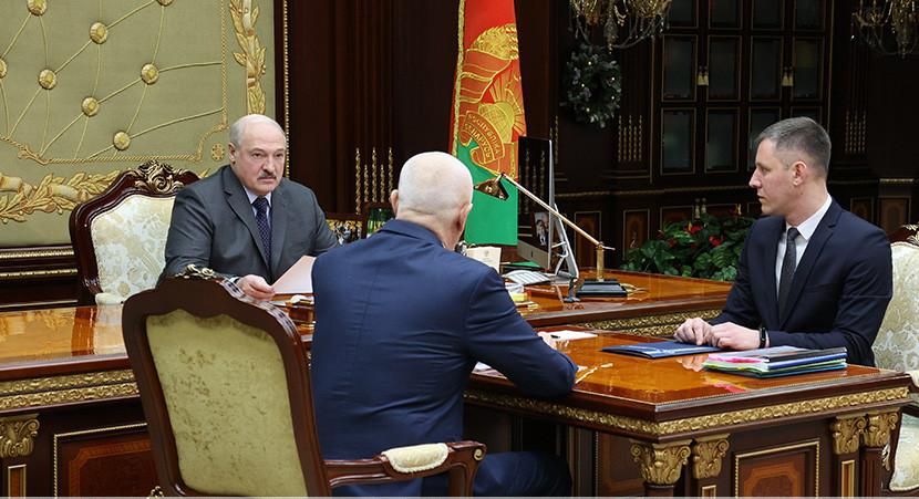 Александр Лукашенко о жилье с господдержкой: абсолютный приоритет - многодетные семьи и люди в погонах