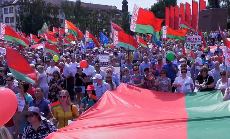 Митинг "Не дадим развалить страну!" в поддержку мира, безопасности и спокойствия в Гродно. Прямая трансляция