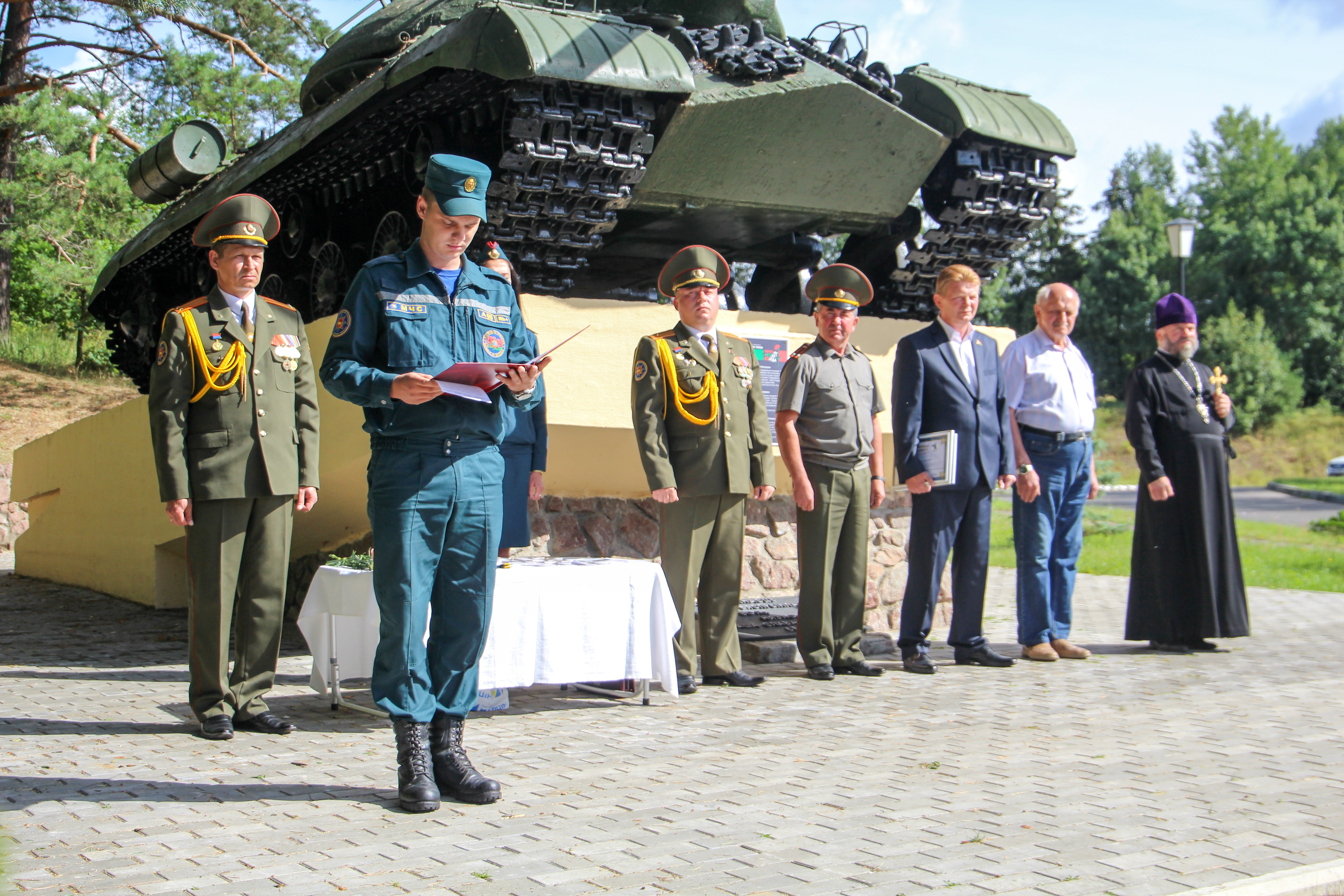 Пожарные Сморгонского РОЧС отмечают профессиональный праздник