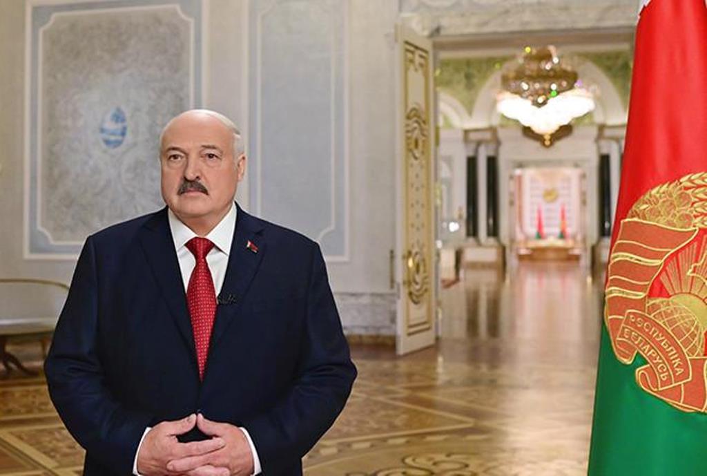 Эксклюзивная хроника. Посмотрите, как менялись новогодние обращения Александра Лукашенко и что их объединяет