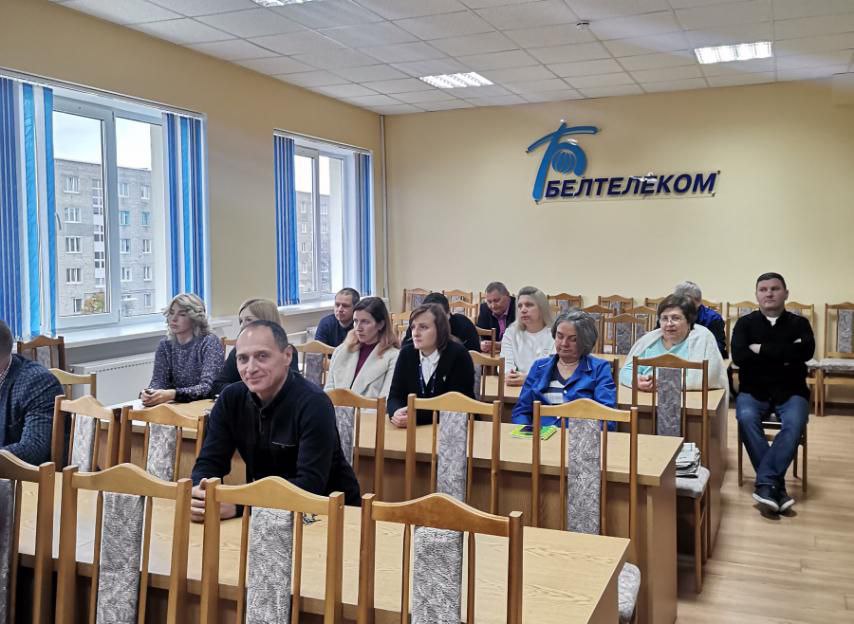 Трудовой коллектив зонального узла электросвязи обсудили законопроект "О Всебелорусском народном собрании" и изменения в Избирательный кодекс