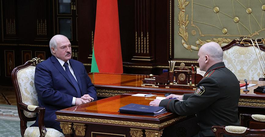 Александр Лукашенко принимает с докладом председателя КГБ Ивана Тертеля