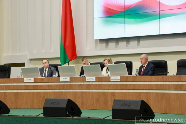 Юрий Караев утвержден на должность председателя Гродненского облисполкома на внеочередной сессии областного Совета депутатов