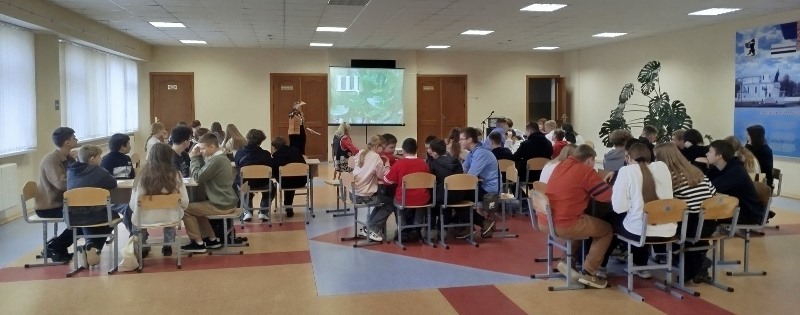 Турнир по игре «Что- Где- Когда-» в самом разгаре. .JPG