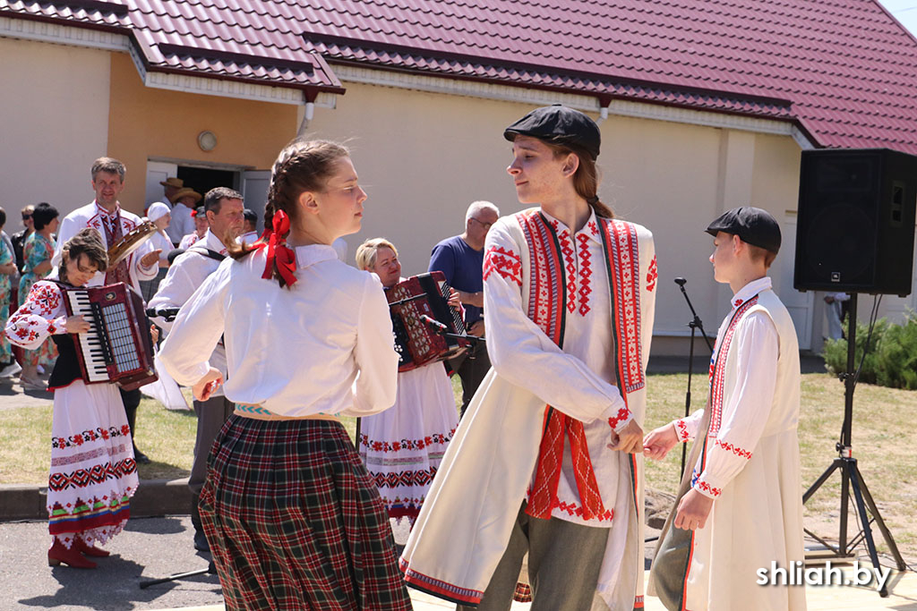 IMG_9949.JPG