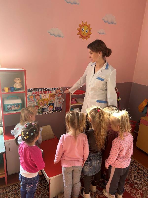 Знаёмства з прафесіяй медыцынскай сястры.jpg Знаёмства з прафесіяй медыцынскай сястры.jpg