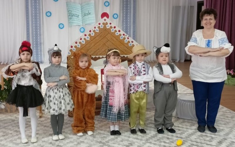 Драматызацыя казкі Курачка Раба.jpg