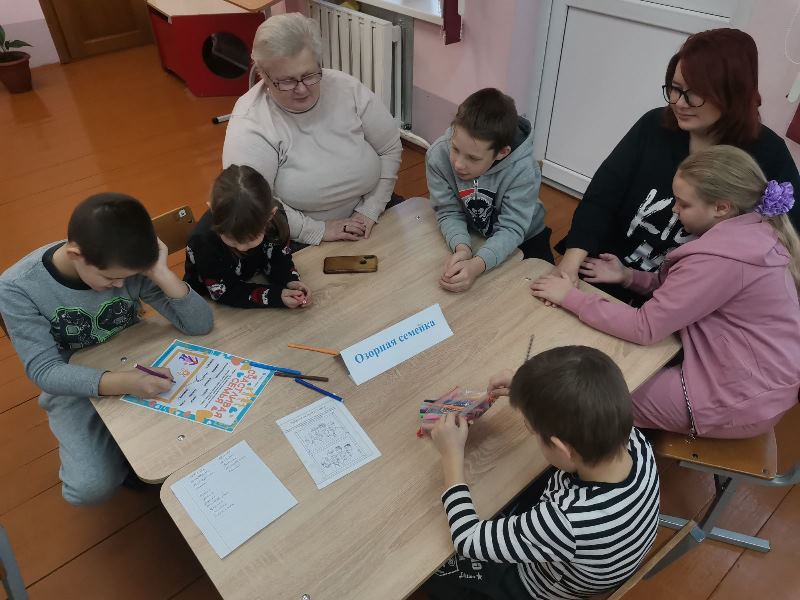 Команда Озорная семейка.jpg