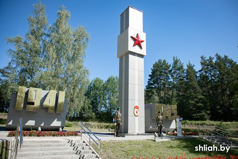 2Z3A8143.jpg