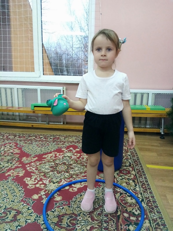 Поможем лягушке добраться к речке.jpg