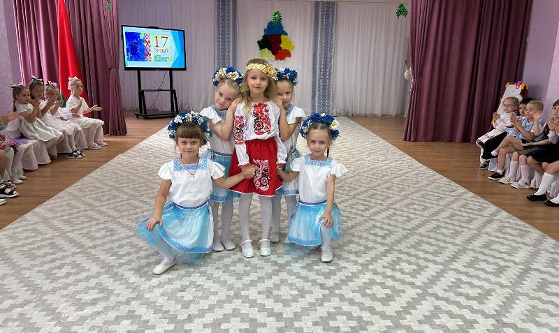 Исполнение песни Беларусачка.jpg