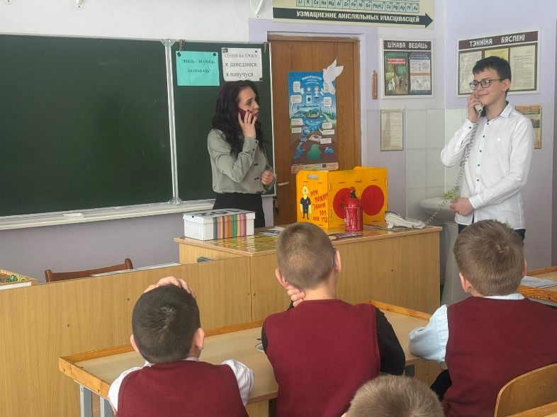 Інсцэніроўка сітуацыі Выклікаем выратавальнікаў.jpg