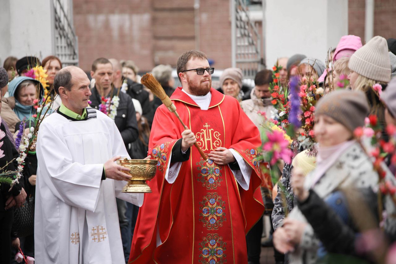 Вербное воскресенье отмечают католики Сморгони
