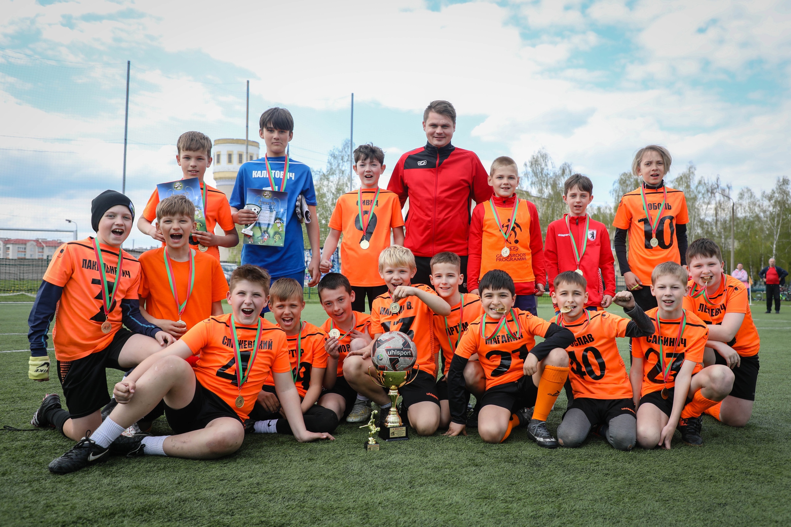 Команда из Сморгони выиграла международный футбольный турнир "Smorgon bear"