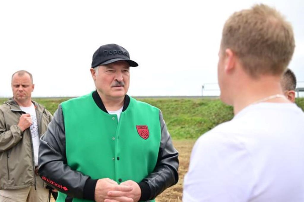 "Ни одна страна так не помогает!" Александр Лукашенко озвучил формулу для поддержки в сельском хозяйстве