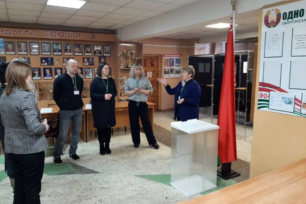 В Сморгони уже стартовало досрочное голосование на выборах депутатов