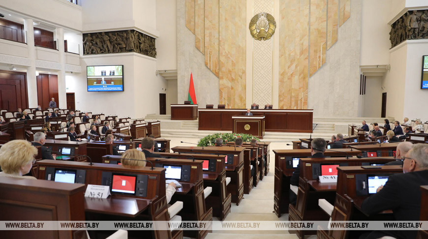 Парламент назначил президентские выборы на 9 августа 2020
