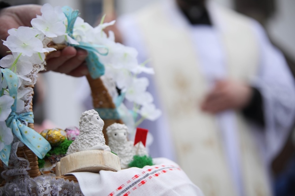 Католики Сморгони празднуют Великую Субботу